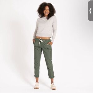 Vuori | Olive Green Ripstop Jogger Pants Size Medium